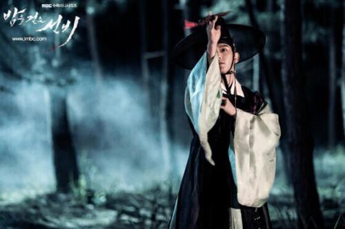 夜行书生在线观看土豆,穿越时空的浪漫传奇  第3张